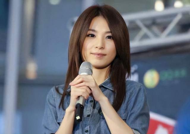 田馥甄不当言论被扒出_田馥甄有哪些社交网站_田馥甄汶川地震发声遭网暴