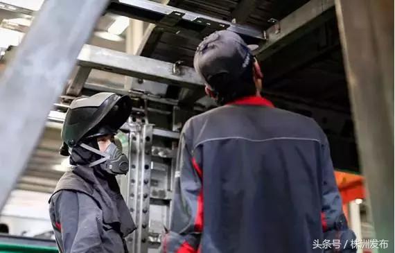 株洲动力集中式动车组_中车株机公司高温作业_南非首个电力机车项目