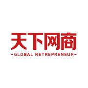 00后的新社交神器，人手一条“地摊货”？