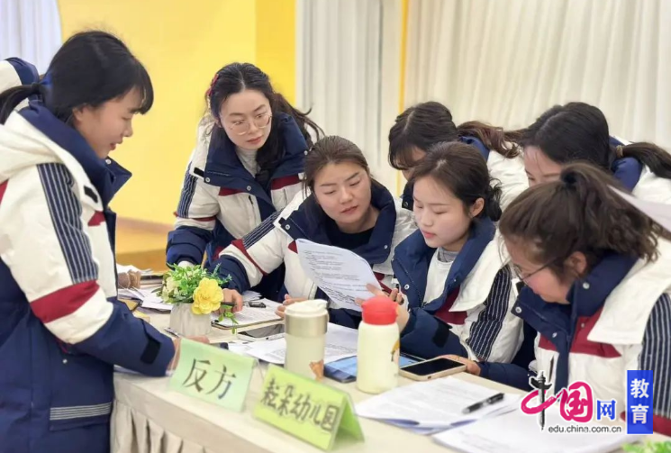 幼儿园游戏专题总结_幼儿园自主游戏介入辩论_幼儿教育放手与介入