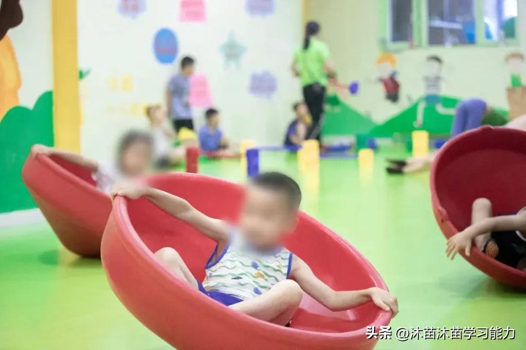 语言发育迟缓和自闭症区别_儿童社交障碍的表现_孩子说话晚怎么办