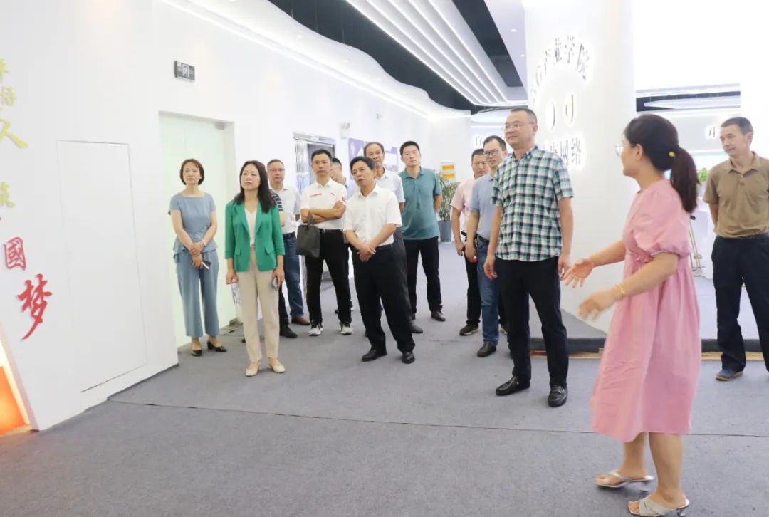 实务专题 游戏网站设计_专题实务网站设计游戏案例_网页设计游戏网站