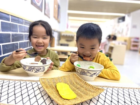 小班游戏专题小结_幼儿园游戏观摩评析_幼儿园区域游戏指导