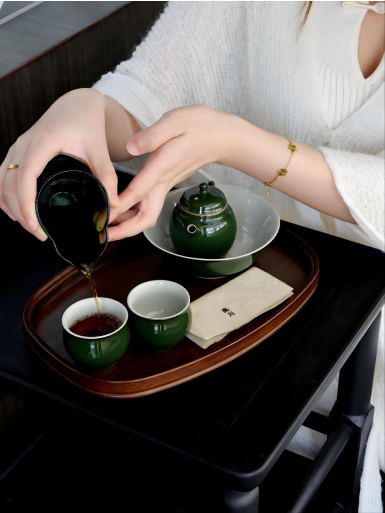 酒桌敬酒礼仪细节_社交烟酒茶知识_幽默口才与社交礼仪