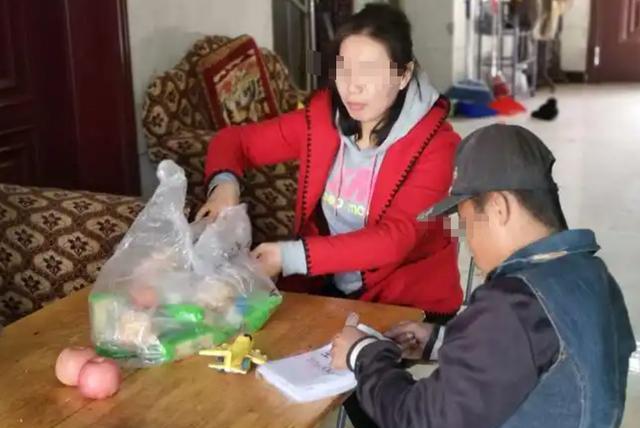 幽默口才与社交礼仪_把礼物说成对方最想要_高情商回话礼物技巧
