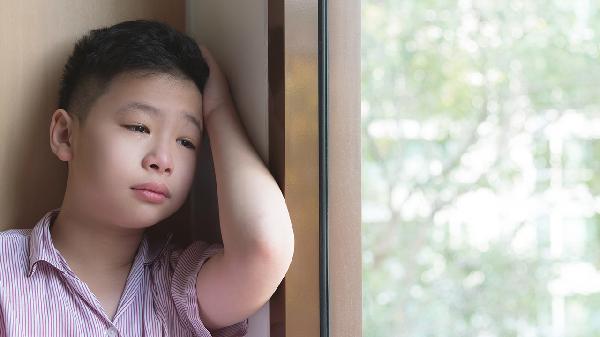 如果发现小学生有早恋现象怎么办