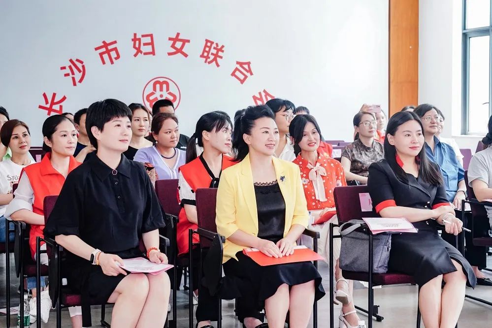 长株潭三市妇联合作维权_长沙12338妇女维权热线宣传周_长沙帮女郎热线