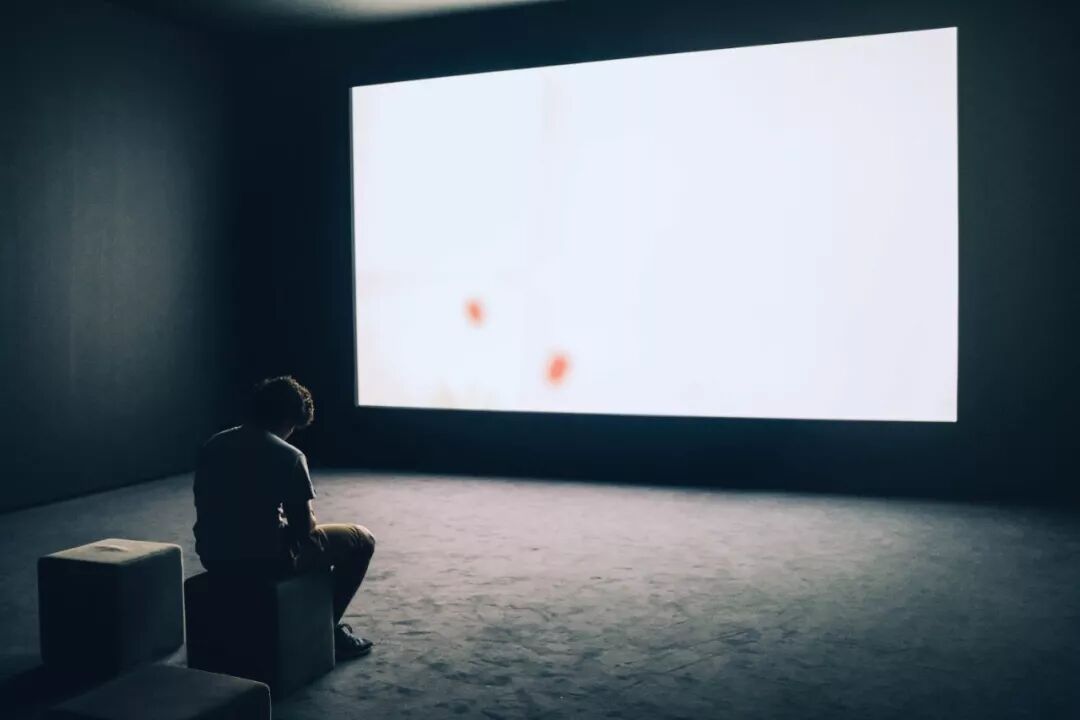 社交网络与孤独症_社交时代的孤独感_sns社交网站特点
