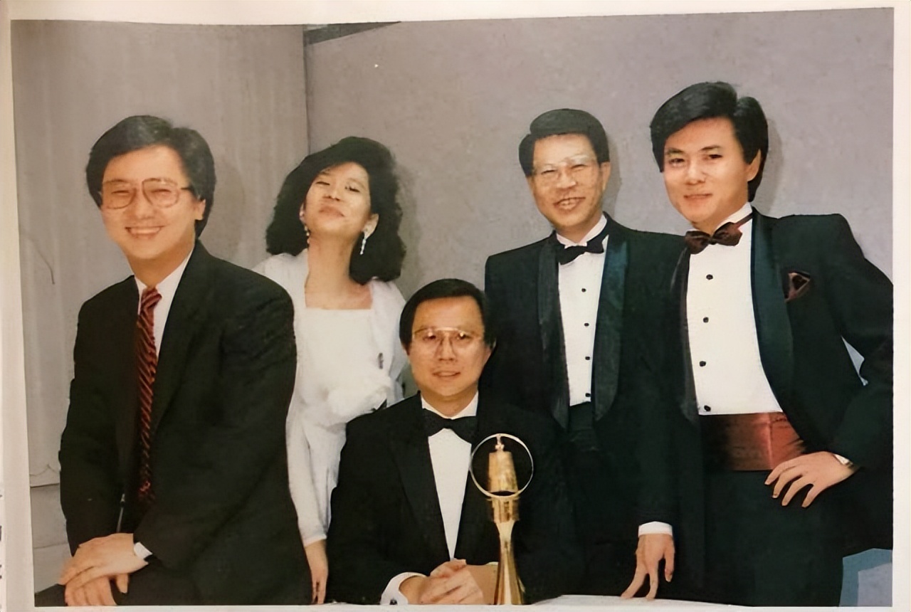 林徽因曾孙女恋情_上海国际元媛舞会名媛_社交名媛的气质