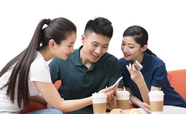 扫码加好友_女生加人动机_微信私密社交是真的吗