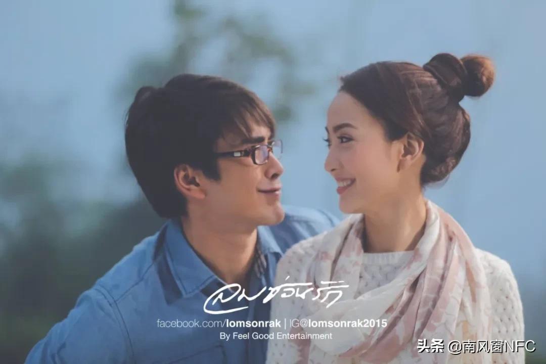 花式保持社交距离创意_后疫情时代社交距离新定义_社交礼仪卡通图