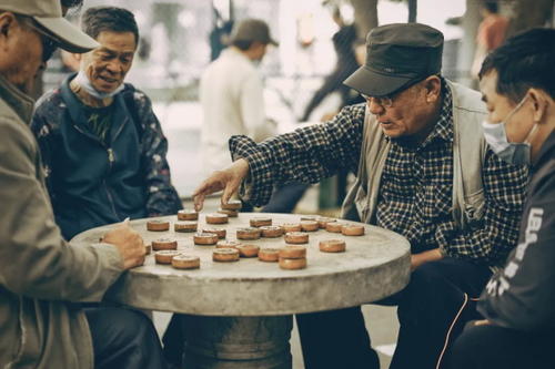 社交圈子越来越窄，与互联网的出现有关系吗？