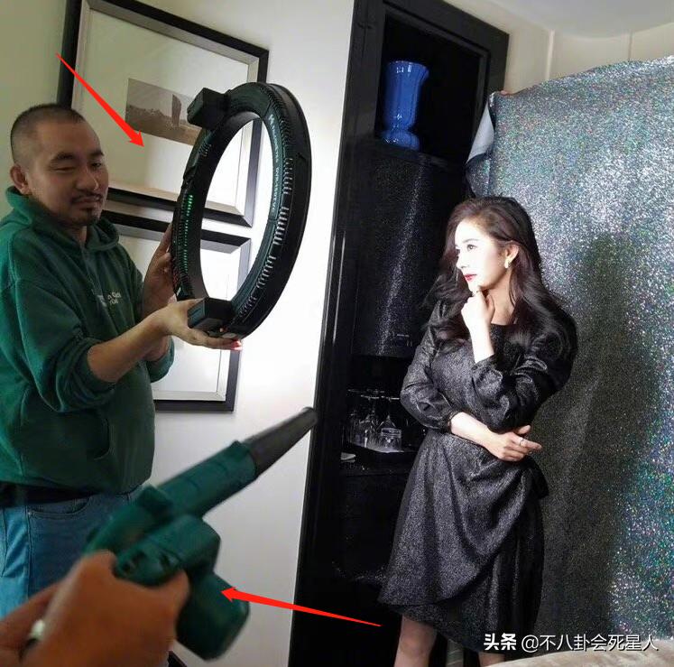 明星硬照背后的秘密_最搞笑的图片能笑死人_明星拍照的尴尬瞬间