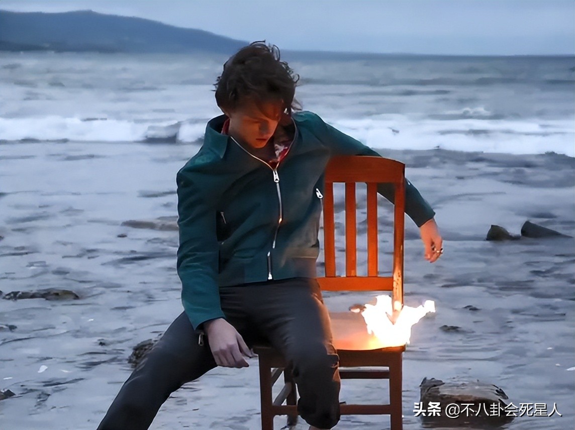 明星拍照的尴尬瞬间_明星硬照背后的秘密_最搞笑的图片能笑死人