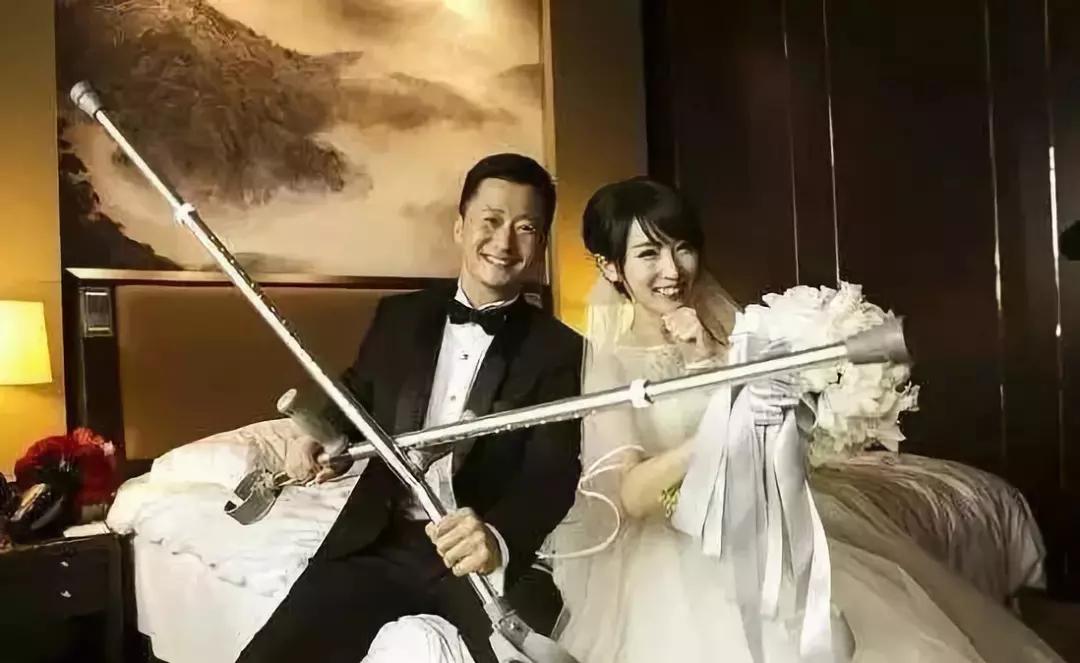 吴京打斗的图片大全_吴京 复出之路_吴京 早年经历