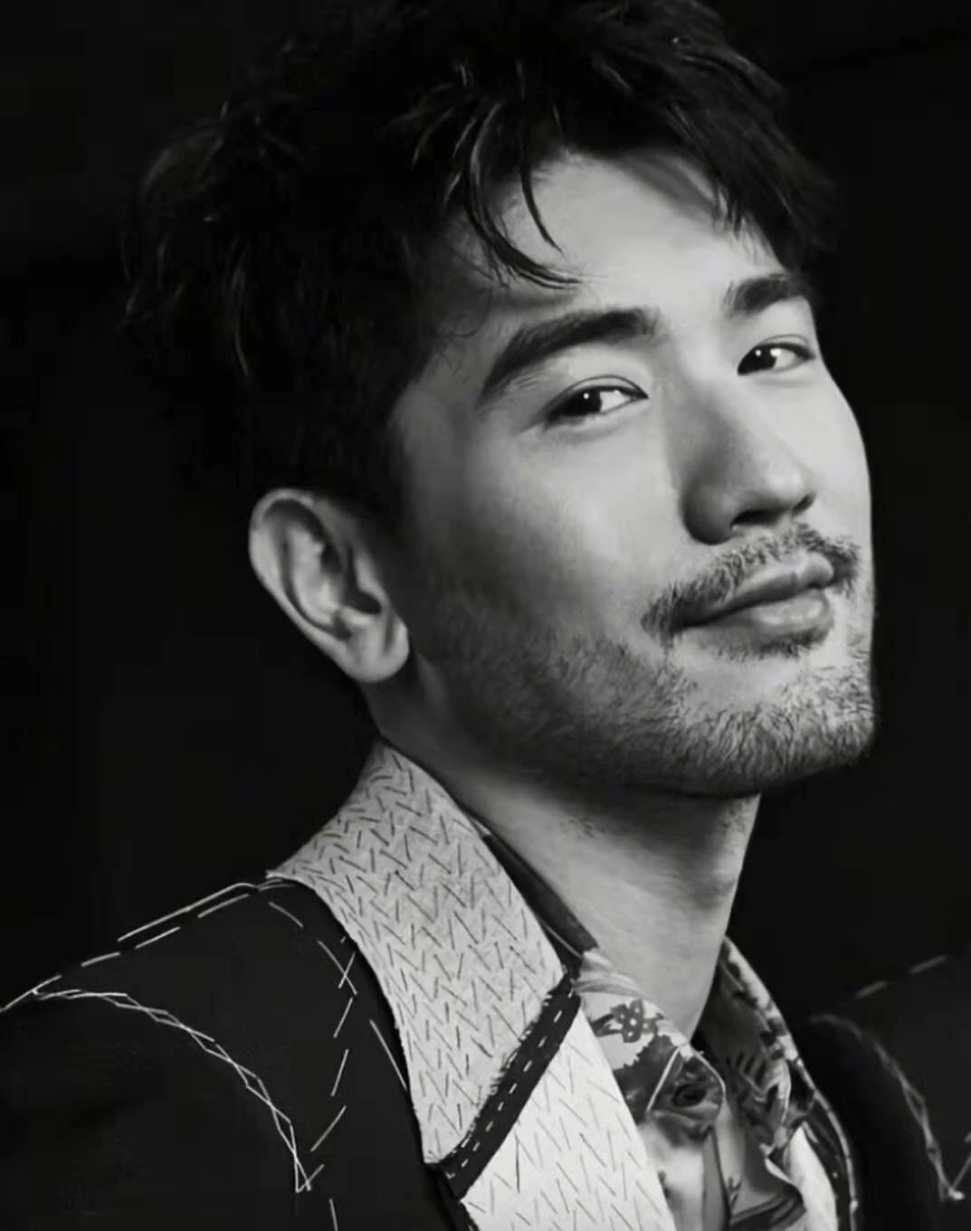 吴京 复出之路_吴京 早年经历_吴京打斗的图片大全