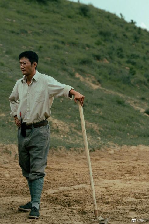 吴京的图片大全_吴京近期新戏拍摄_47岁吴京街头现形
