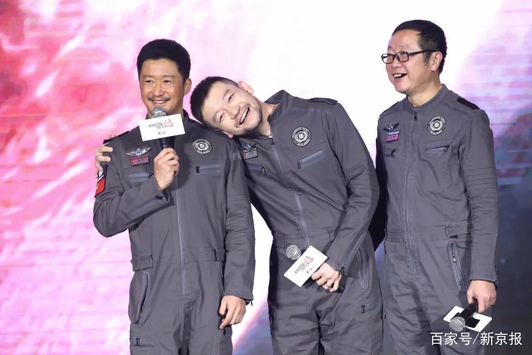 “硬汉”吴京，好萌一男的