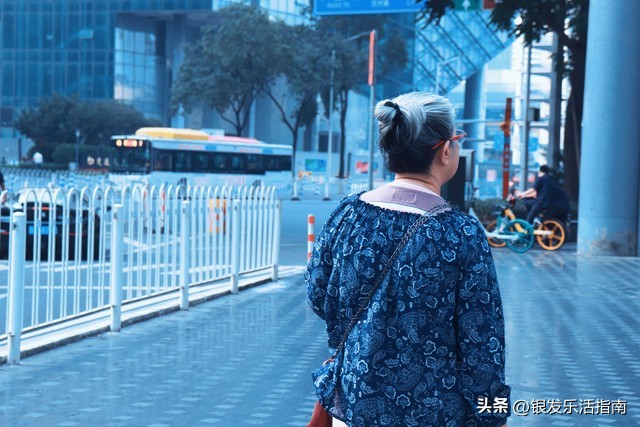 社交网络诈骗统计_银发经济消费陷阱_中老年人网购安全指南
