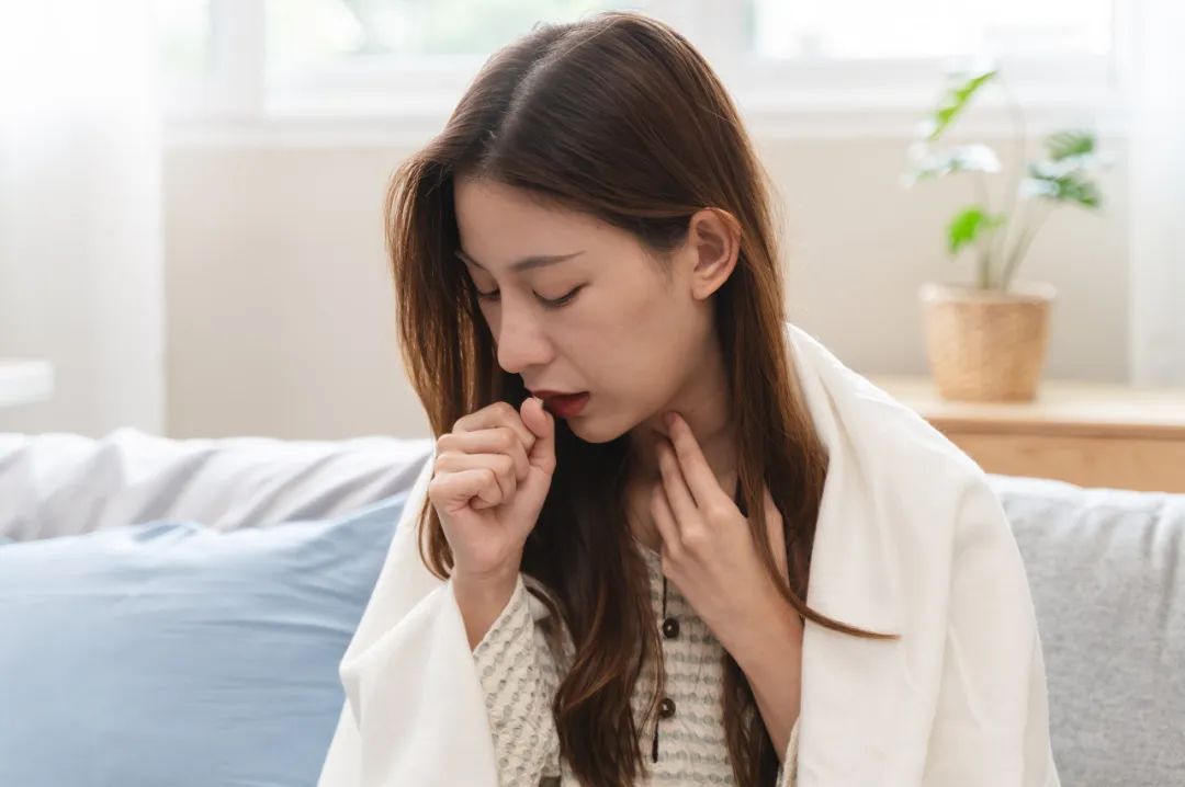 慢阻肺早期症状_慢性支气管炎与慢阻肺_慢阻肺冬季易发因素