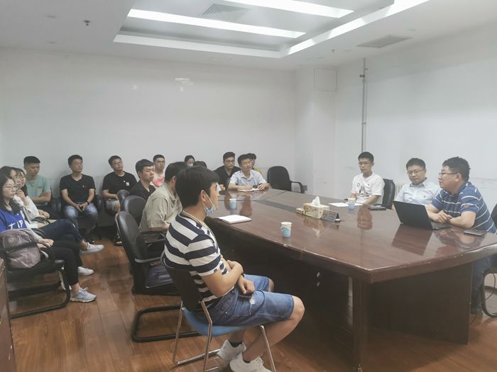 支部书记讲党课，红色精神永传承
