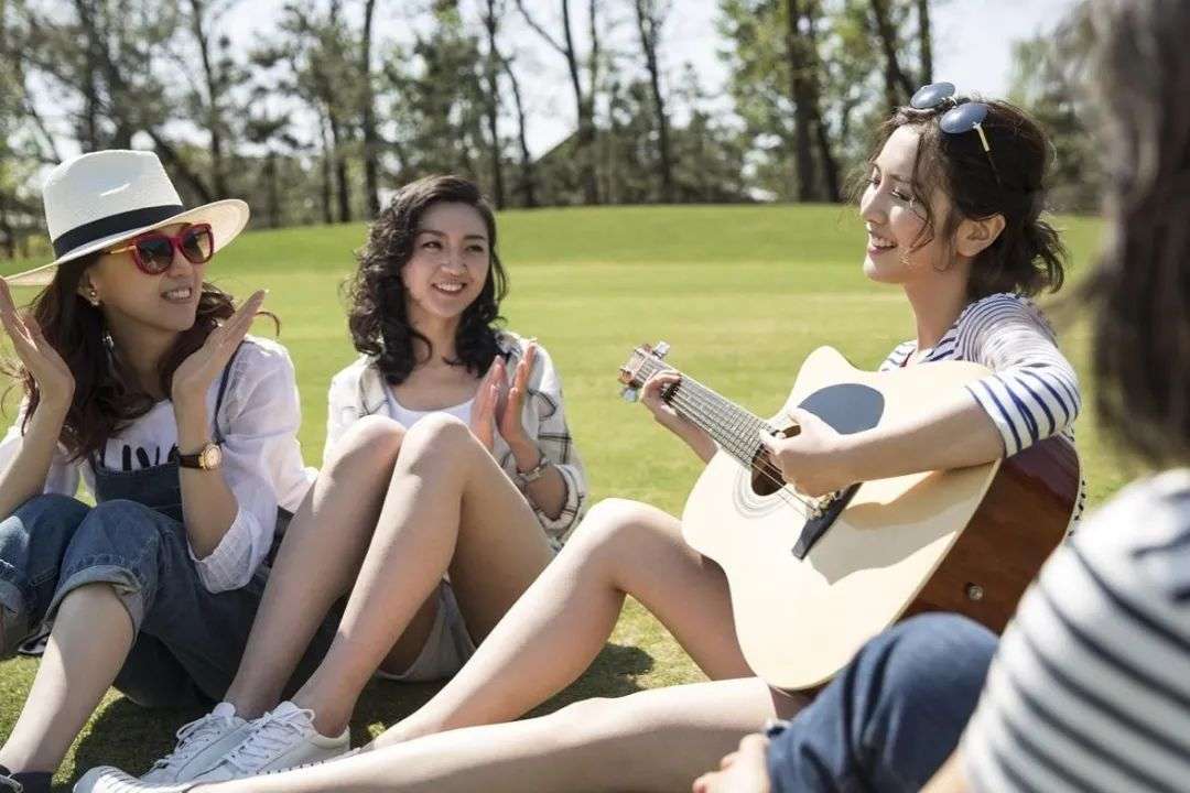 低情商行为表现_关于职场社交_高情商说话技巧