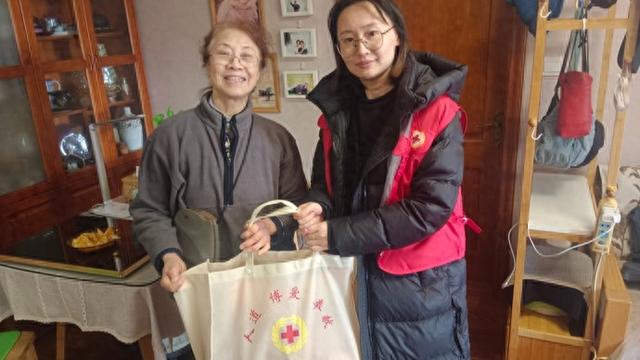 “我们爱上了这块土地”，七旬阿姨的感谢信，写出了金山卫镇最美的风景
