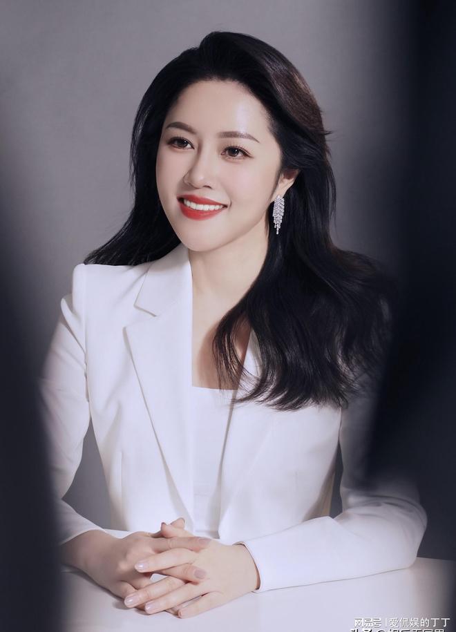 天津电视台女主持人宫婷_北京电视台女主持人李杨薇_河南新闻频道女主持人