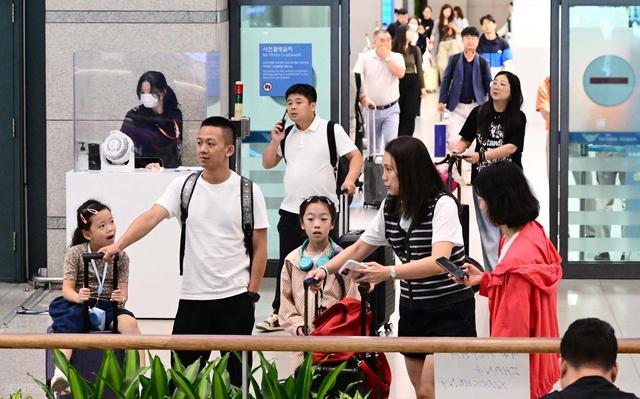 韩国旅游免签政策2026_2026最近新闻100字韩国_2026年春节出境游首选韩国
