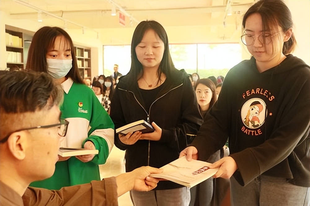 大学生社交礼仪(第二版)_大学生心理健康_大学生宿舍人际关系