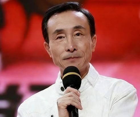 新闻小品剧本_春晚小品变革_新人演技提升