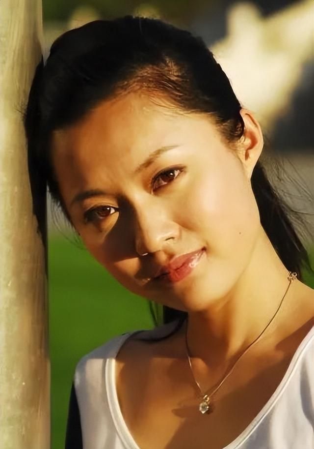 央视主持人紫凝 主持风格特点_cctv晚间新闻档目女主持人姓名_央视主持人秦方 主持人生涯经历