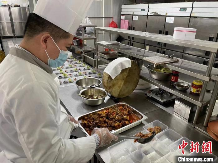 河北侨商支援抗疫_唐宁汇酒店保障医务人员_中国侨商网