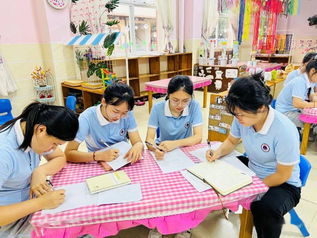 安吉游戏理念下幼儿园教师儿童观_小班幼儿手指游戏教研专题小结_安吉游戏真游戏价值