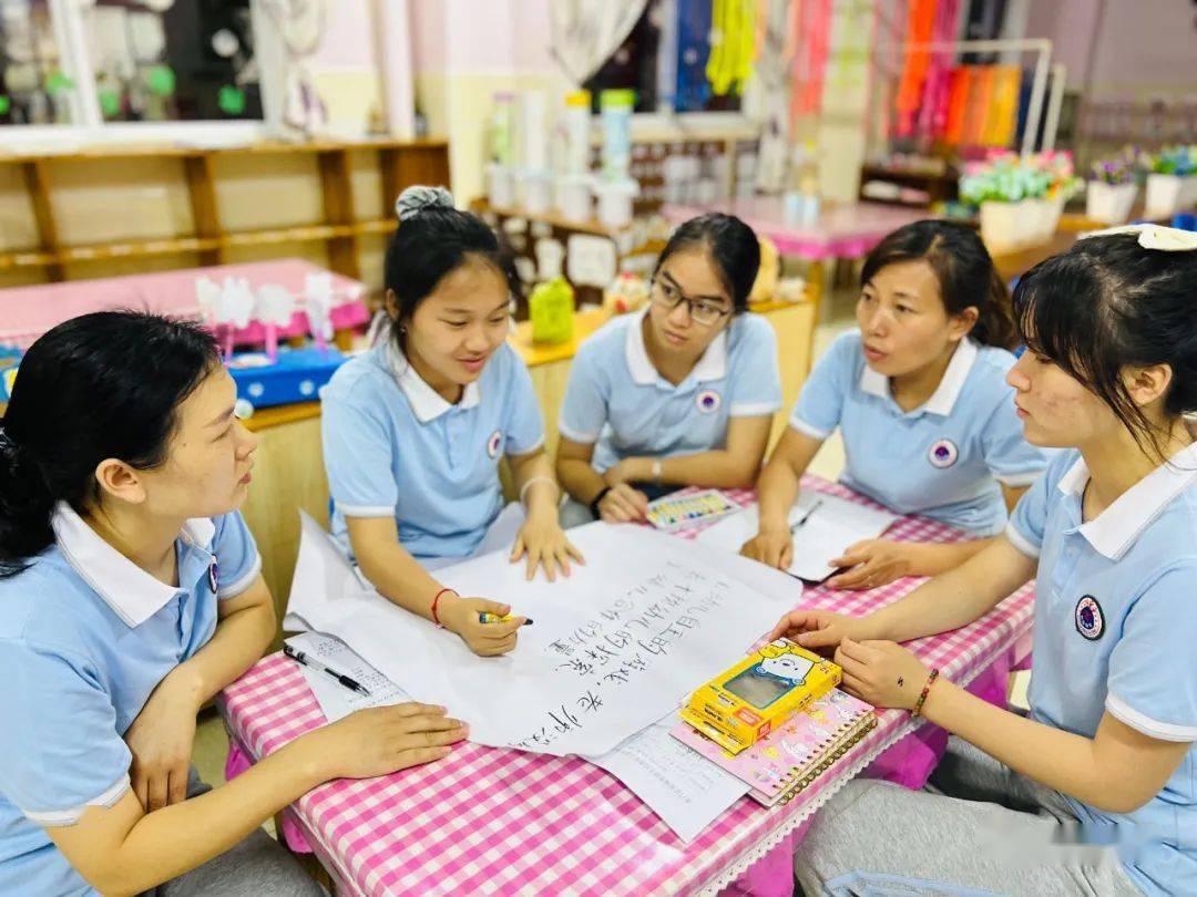 安吉游戏理念下幼儿园教师儿童观_小班幼儿手指游戏教研专题小结_安吉游戏真游戏价值