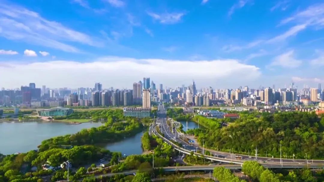 打造生态宜居的新时代英雄城市 —— WHTV-1《长江视点》