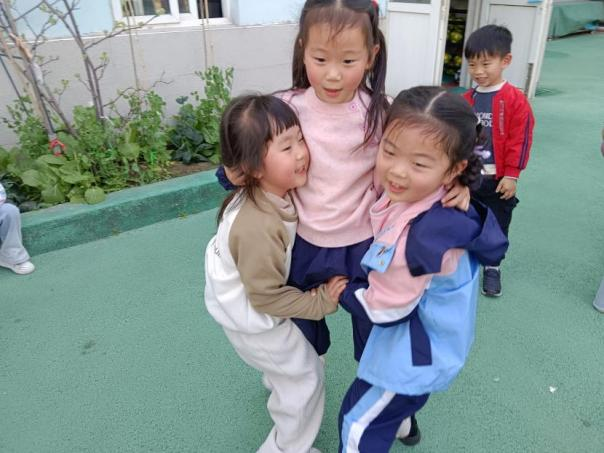 民间游戏与童蒙养正教育融合_幼儿园民间游戏教案_大班民间游戏专题