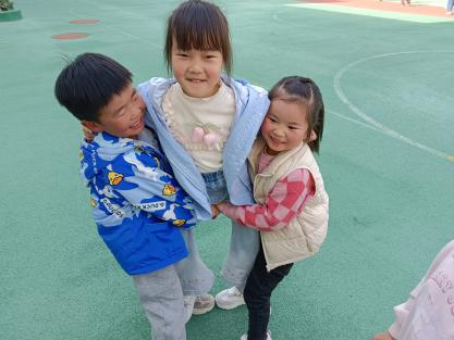 大班民间游戏专题_民间游戏与童蒙养正教育融合_幼儿园民间游戏教案