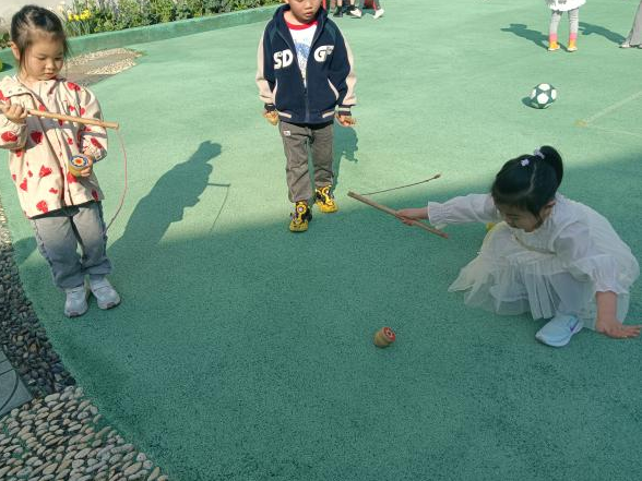 幼儿园民间游戏教案_民间游戏与童蒙养正教育融合_大班民间游戏专题