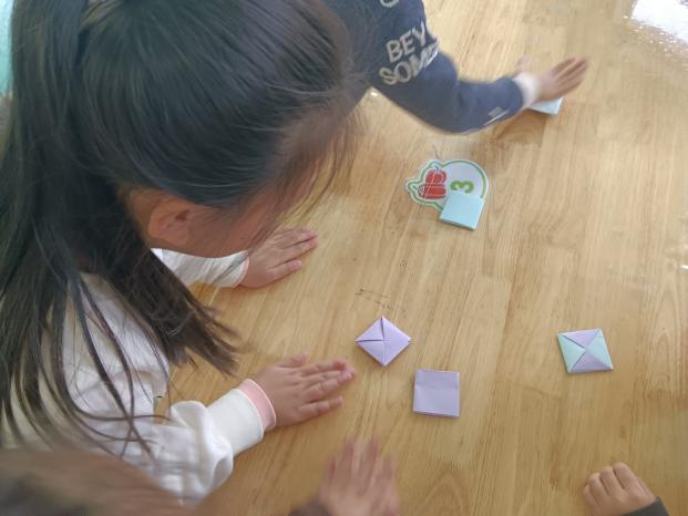 幼儿园民间游戏教案_大班民间游戏专题_民间游戏与童蒙养正教育融合