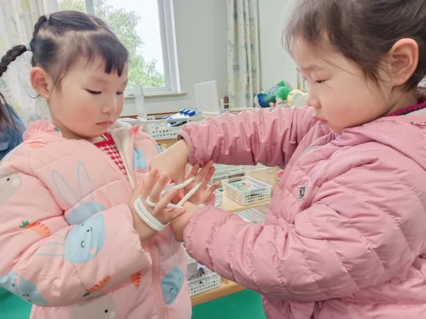 大班民间游戏专题_幼儿园民间游戏教案_民间游戏与童蒙养正教育融合