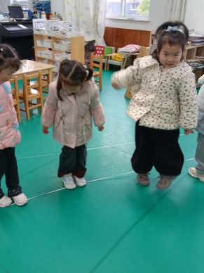 幼儿园民间游戏教案_民间游戏与童蒙养正教育融合_大班民间游戏专题