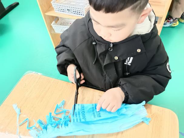 幼儿园民间游戏教案_大班民间游戏专题_民间游戏与童蒙养正教育融合