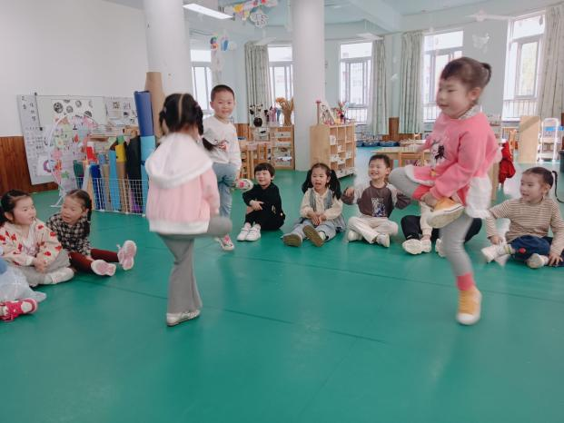 民间游戏与童蒙养正教育融合_幼儿园民间游戏教案_大班民间游戏专题