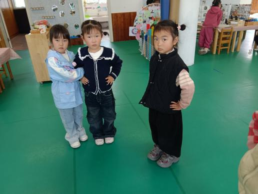 大班民间游戏专题_民间游戏与童蒙养正教育融合_幼儿园民间游戏教案