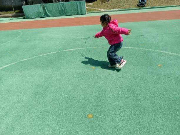 幼儿园民间游戏教案_大班民间游戏专题_民间游戏与童蒙养正教育融合