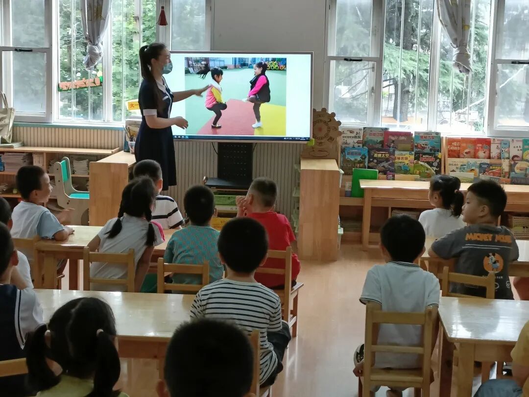 点亮快乐童年_传承民间游戏_大班民间游戏专题