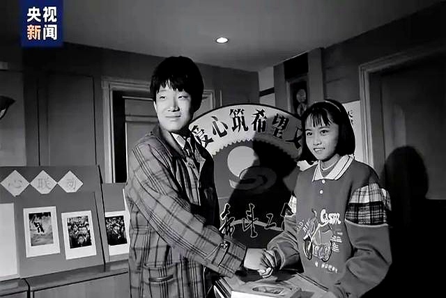 苏明娟34年公益路_感动中国大眼睛女孩苏明娟公益_感动中国第一届视频