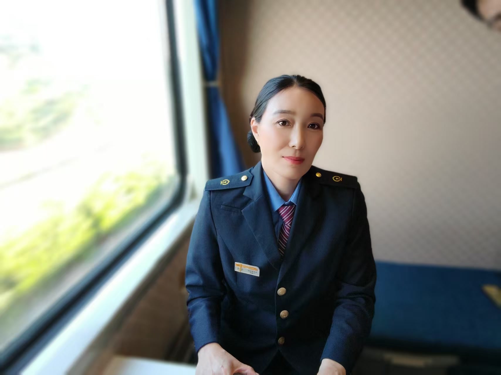 铁路广播员_春运广播员故事_新闻播报员